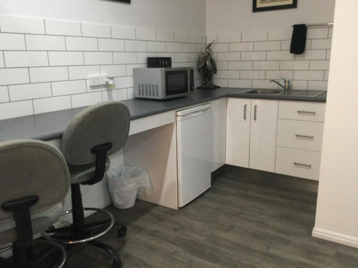 Ayrline Motel Ngoại thất bức ảnh